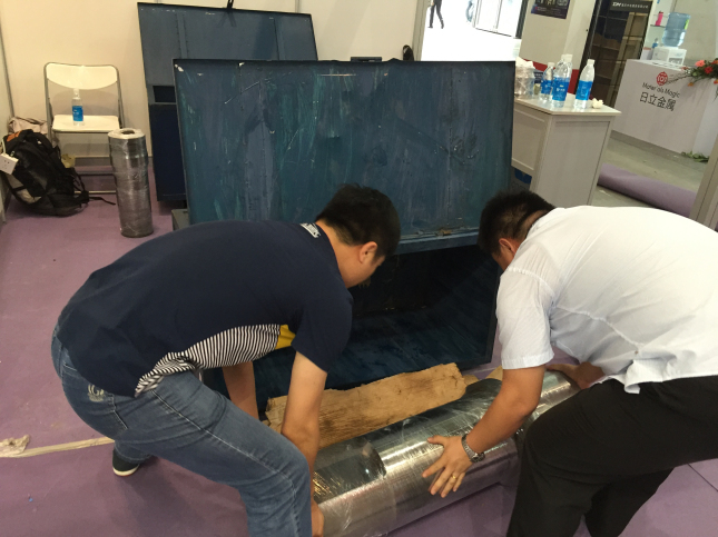 公司团队在重庆参展